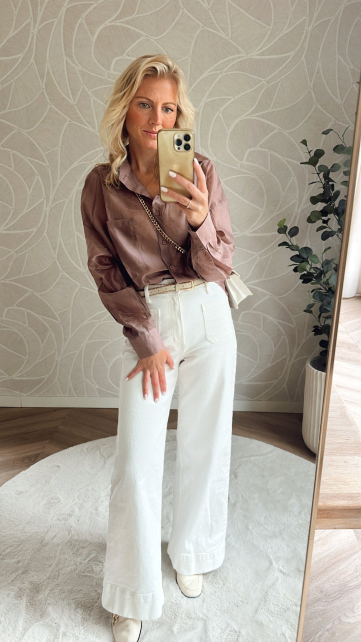 Everyday Glow Blouse Aubergine