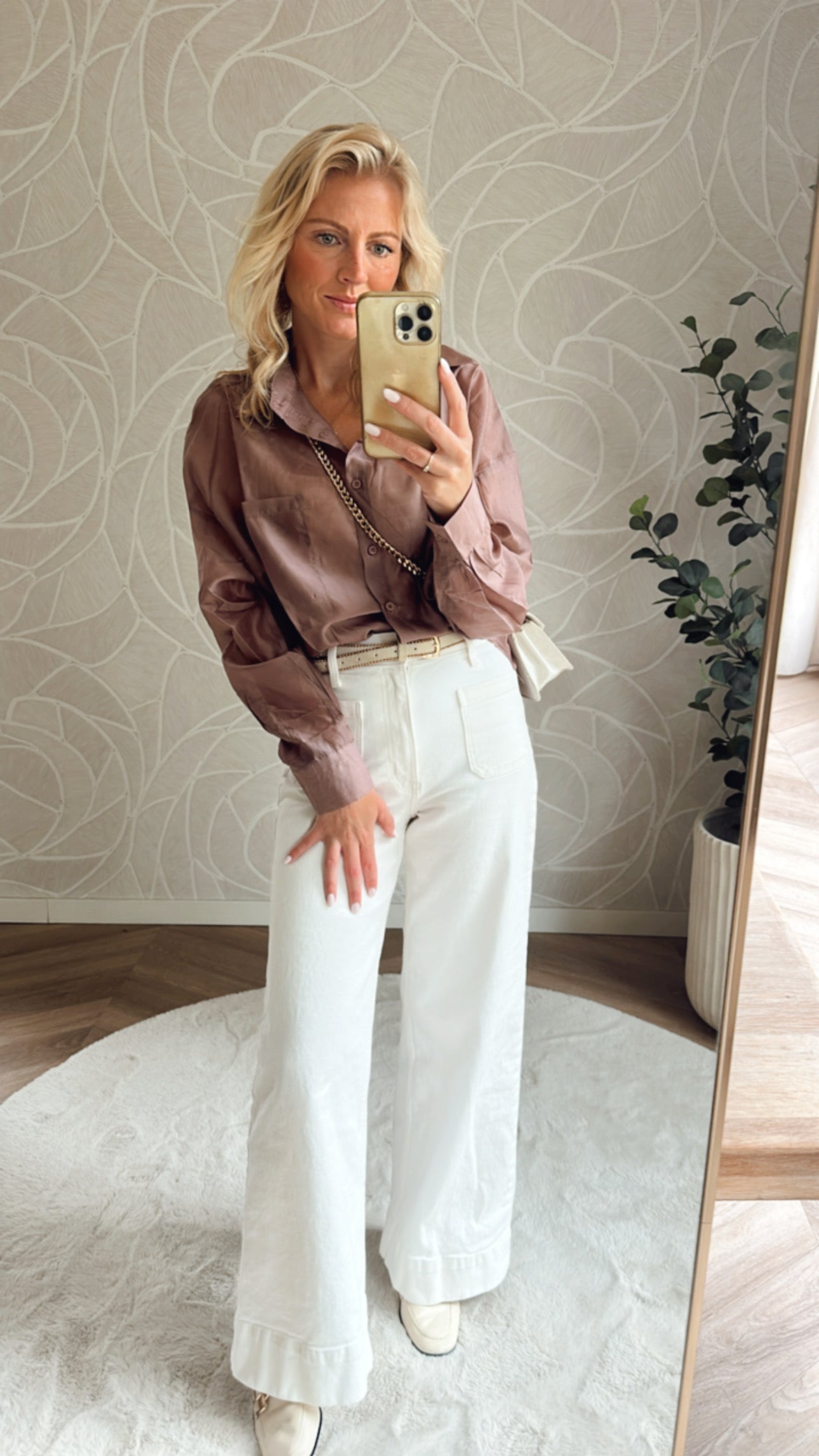 Everyday Glow Blouse Aubergine