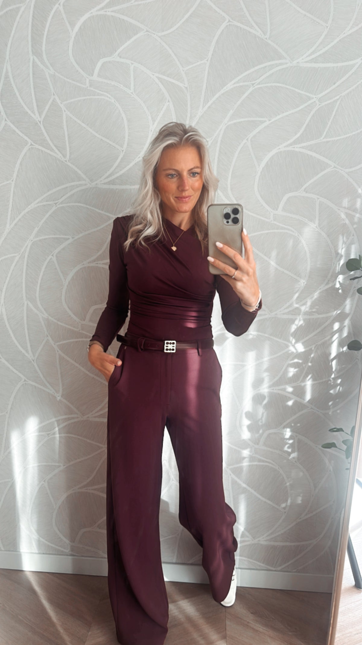 Burgundy Elegance Body