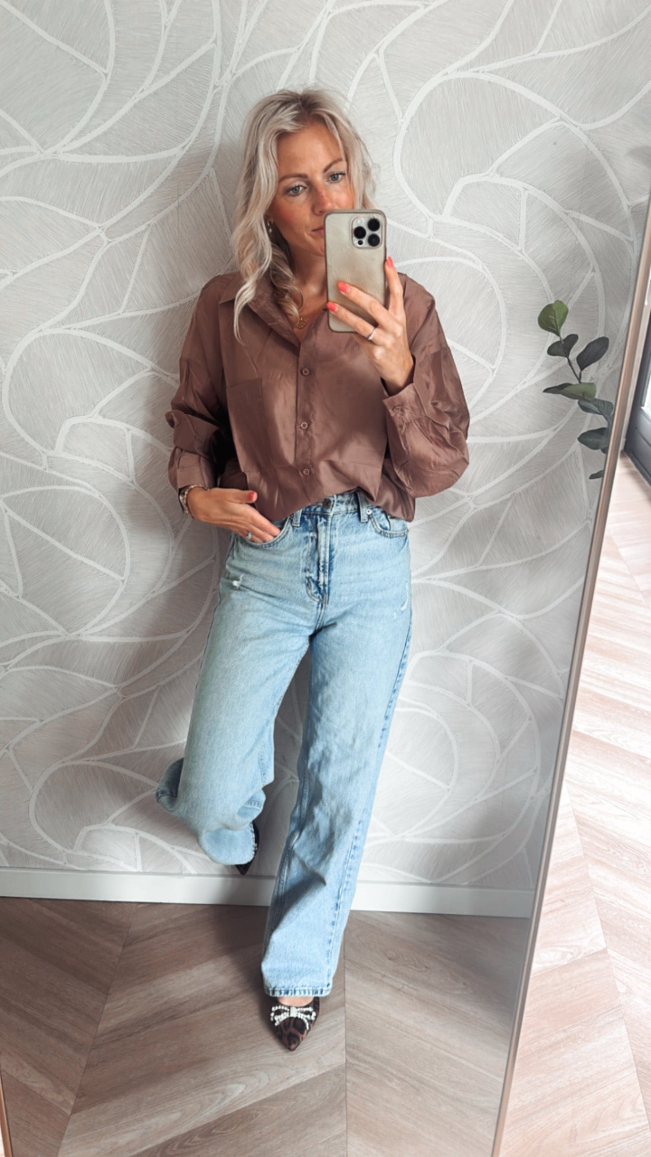 Everyday Glow Blouse Aubergine