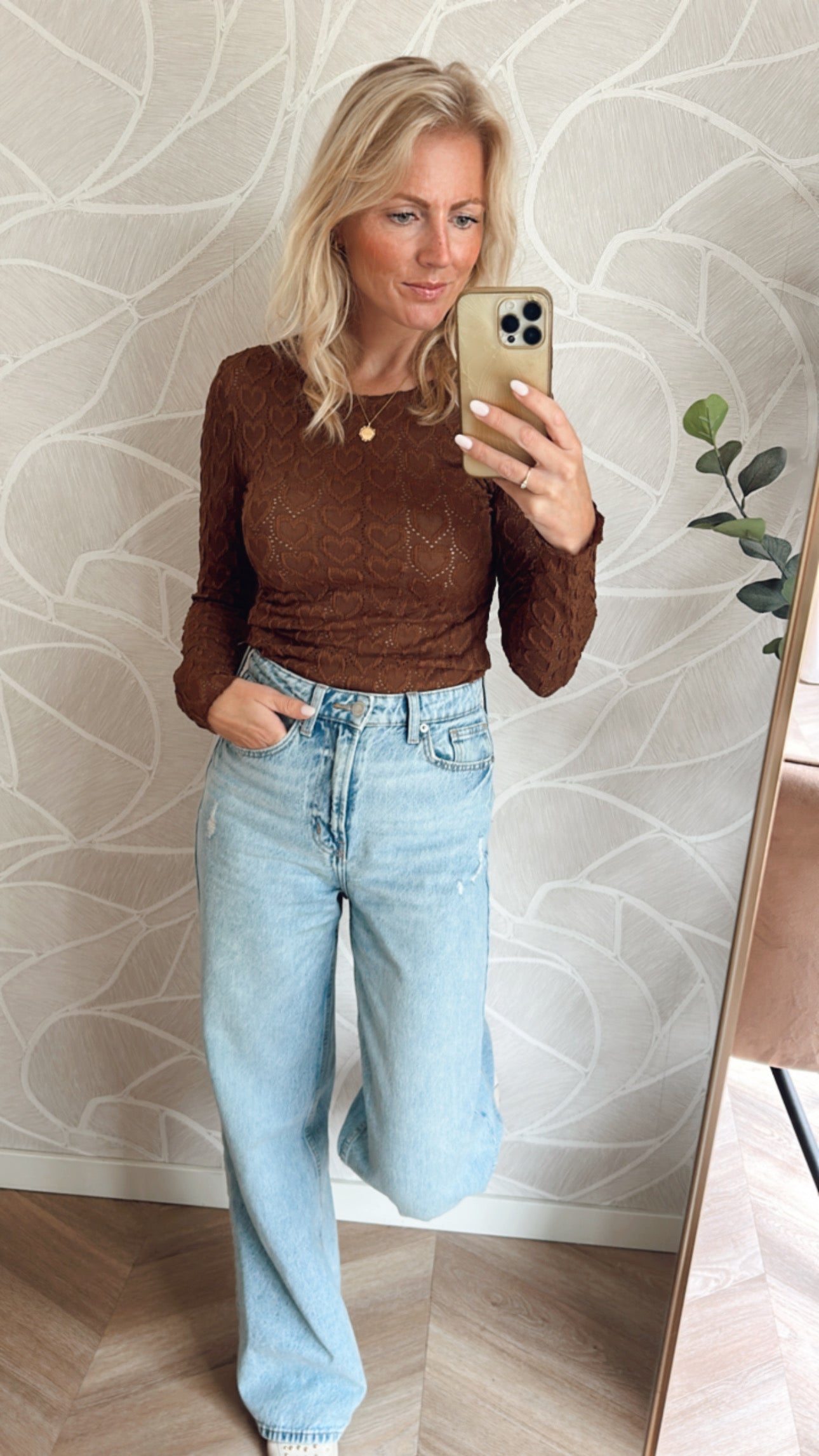 Sweetheart Sheer Longsleeve Bruin
