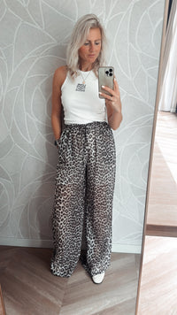 Savanna Flow – Wide Leg Leopard Broek