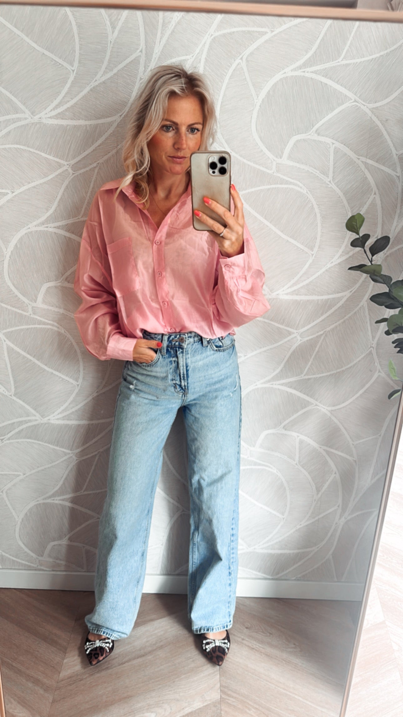 Everyday Glow Blouse Bubble Gum