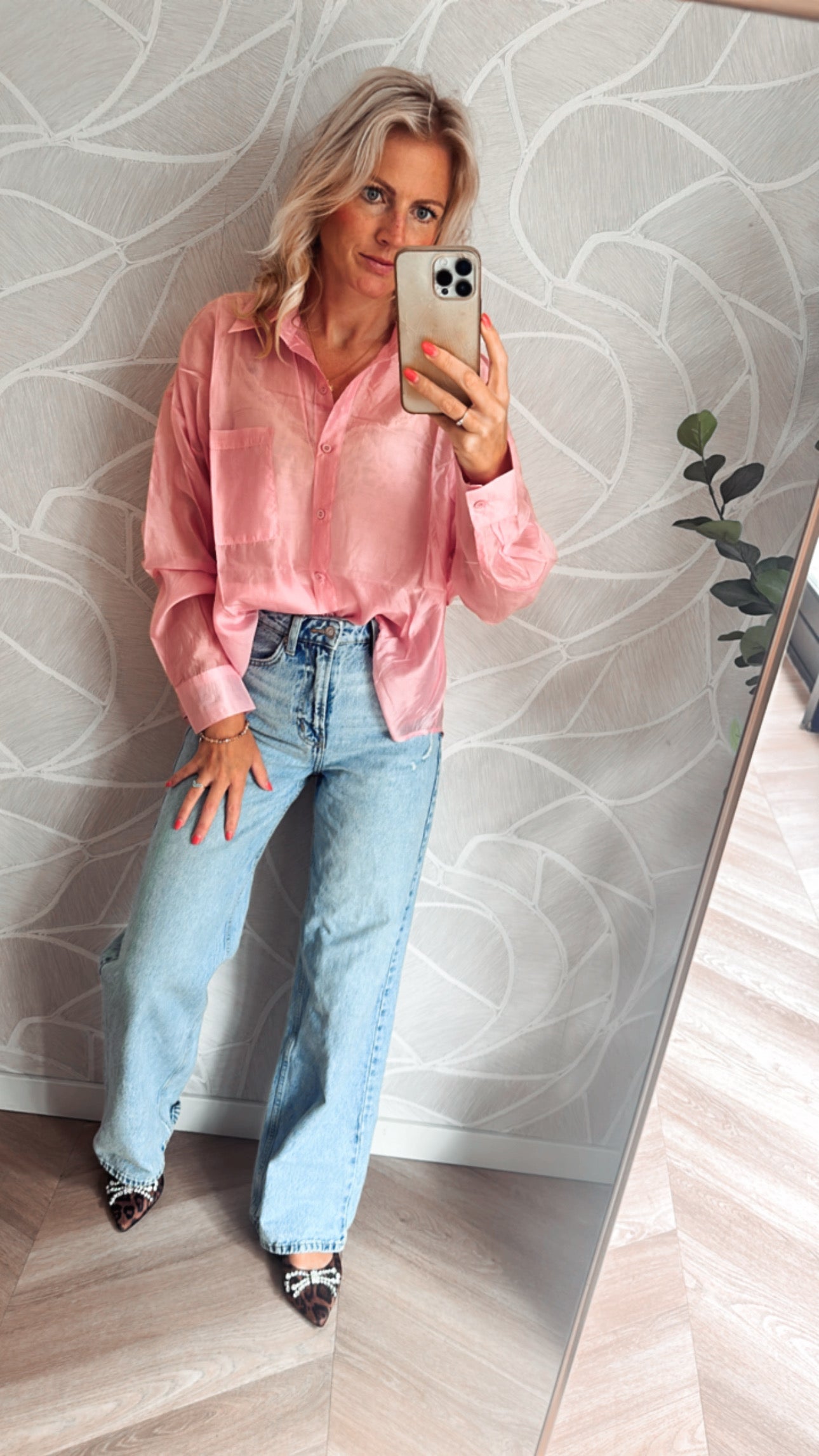 Everyday Glow Blouse Bubble Gum