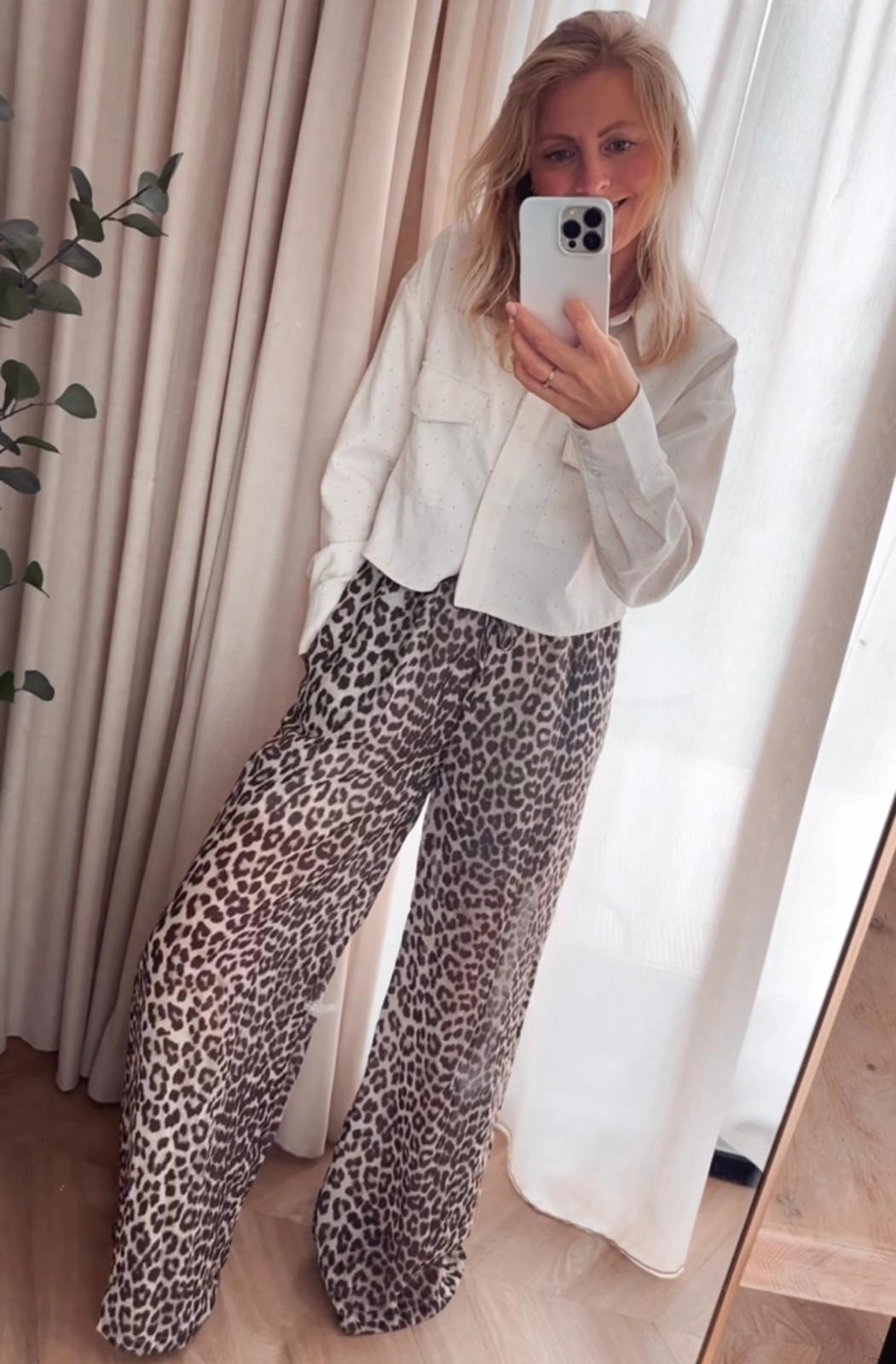 Savanna Flow – Wide Leg Leopard Broek